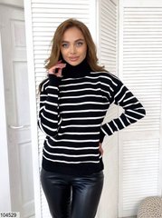 Теплий смугастий светр з горловиною в стилі оверсайз в універсальному розмірі 42-46, колір чорний.
