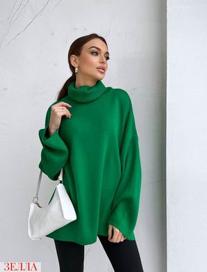 Оверсайз светр з високою горловиною в універсальному розмірі 42-46, колір зелений.