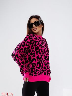 Трендовий светр кольору малиновий леопард, в універсальному розмірі 42-46.