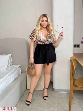 Комбінезон з запахом і шортами в розмірі 48-50, 52-54, 56-58, 60-62, колір коричневий.