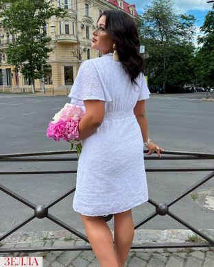 Сукня прямого крою в розмірі 50-52, 54-56, 58-60, колір білий.
