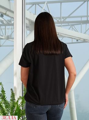 Оверсайз футболка в універсальному розмірі 48-54, колір чорний.