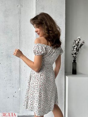 Сукня з відкритими плечами в розмірі 42-44, 46-48, колір білий.