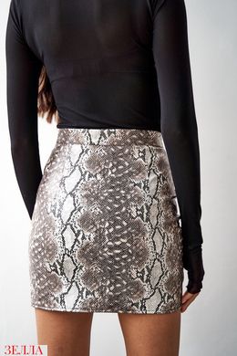 Трендовая мини юбка из эко-кожи, размер 42, 44, 46, цвет питон