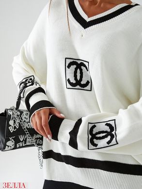 Светр "Chanel" в універсальному розмірі 42-46, колір білий.