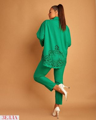 Женский однотонный костюм двойка брюки+блузка зеленого цвета стрейч костюмка с перфорацией в размере 50, 52, 54