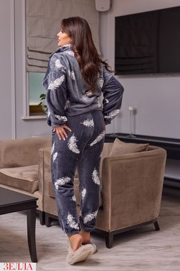 Жіноча тепла піжама на блискавці в розмірі 42-44, 46-48, 50-52, колір принт перо.