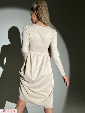 Замшева сукня світло-бежевого кольору, в розмірі 42-44, 46-48.