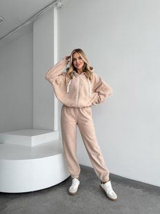 Теплий костюм з двостороннього флісу в розмірі 42-44, 46-48, колір бежевий.