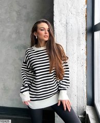 Смугастий светр в універсальному розмірі 42-46, колір чорна смужка.
