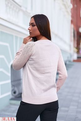 Жіночий однотонний светр кольору пудри в універсальному розмірі 48-52