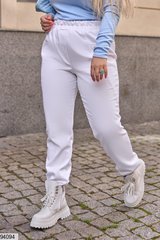 Жіночі джинси білого кольору, в розмірі 46-48, 50-52, 54-56, 58-60.